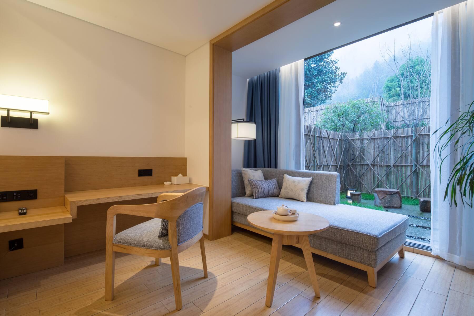 Howard Johnson Huashuiwan Hot Springs Resort Chengdu Esterno foto