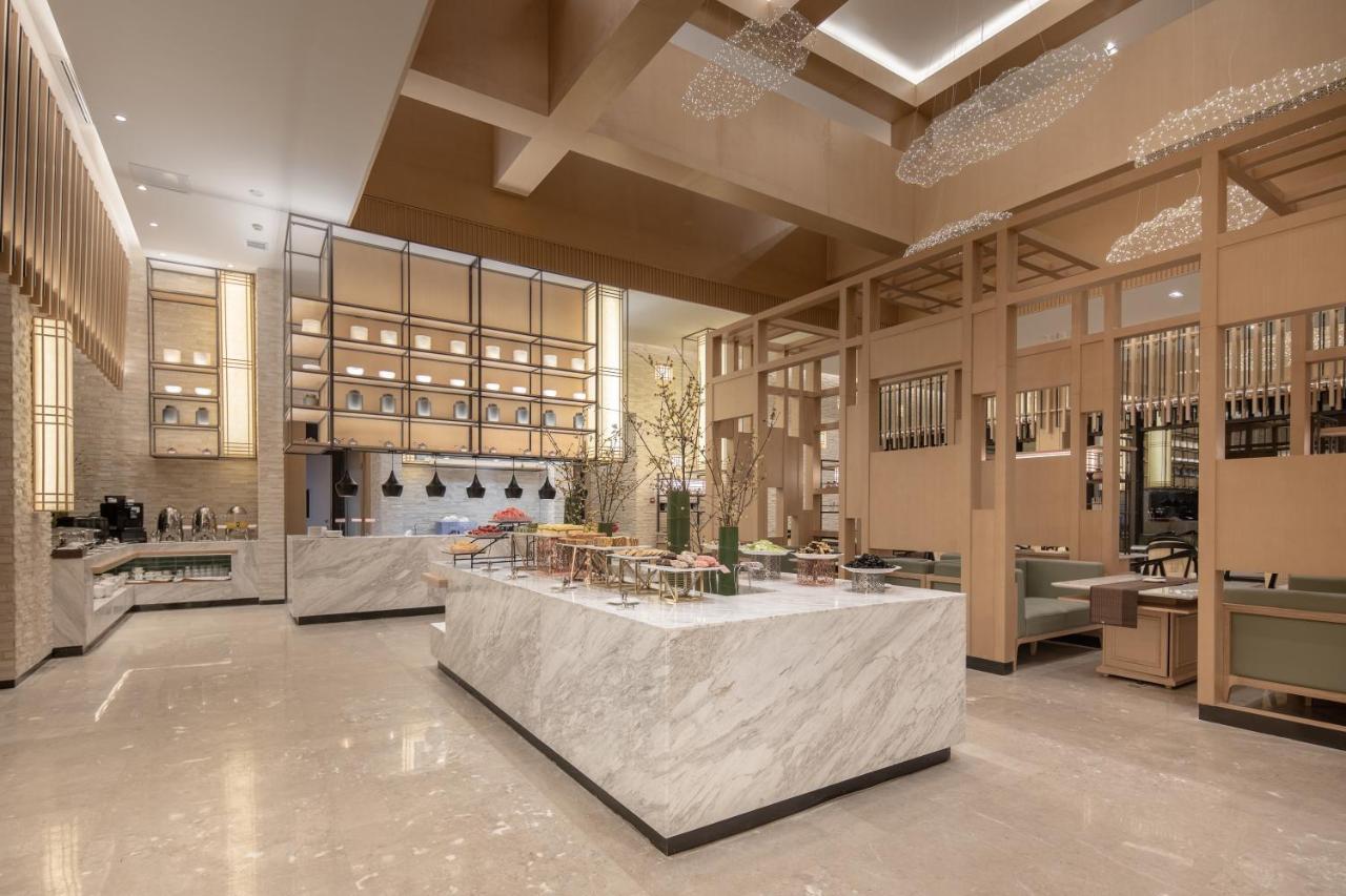 Howard Johnson Huashuiwan Hot Springs Resort Chengdu Esterno foto