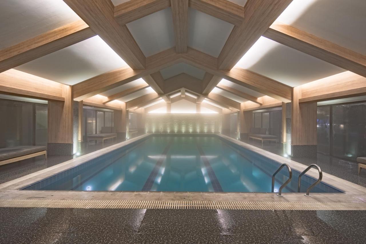 Howard Johnson Huashuiwan Hot Springs Resort Chengdu Esterno foto